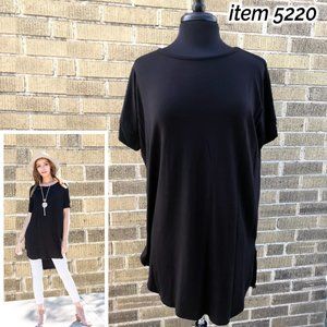Black Short Sleeve Piko Tunic Top with High-Low Hem